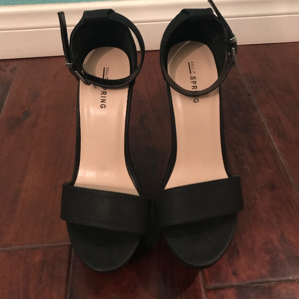 Black wedges size 7